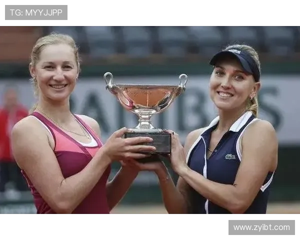 西安羽毛球队的崛起之路:从默默无闻到世界锦标赛舞台的辉煌历程 西安羽毛球队的崛起之路:从默默无闻到世界锦标赛舞台的辉煌历程