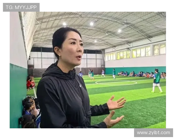 从绿茵场到教练席足球明星的转型之路与成功秘诀 从绿茵场到教练席足球明星的转型之路与成功秘诀