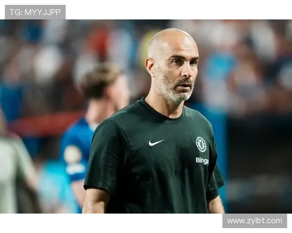 足球明星感染肺炎引发关注球迷们对健康状况表示担忧 足球明星感染肺炎引发关注球迷们对健康状况表示担忧