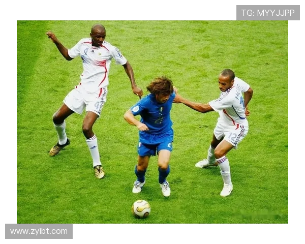 11号足球明星的传奇故事与成就揭秘 11号足球明星的传奇故事与成就揭秘